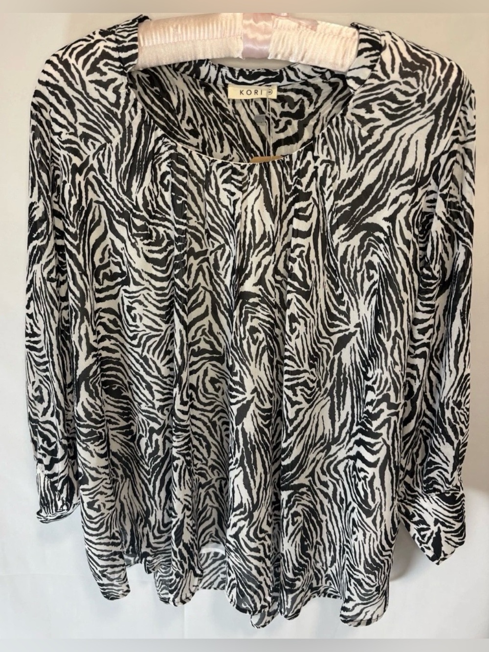Kori NWT Women's Zebra Print 3/4 Sheer Sleeve Hi Lo Hem Loose Flowing Top M/L